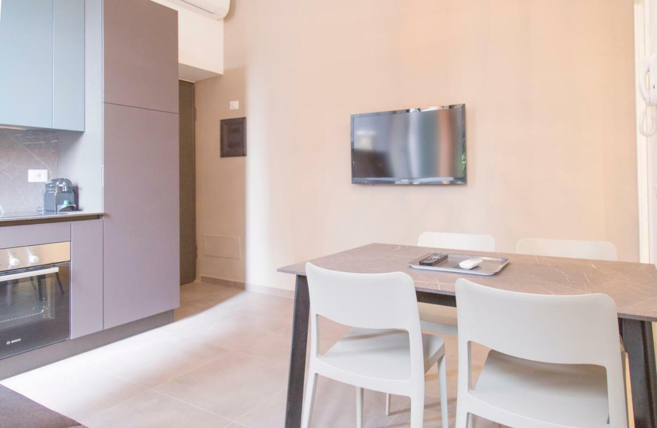 Brand new apt in Porta Romana (5 min from Duomo) Milão Exterior foto